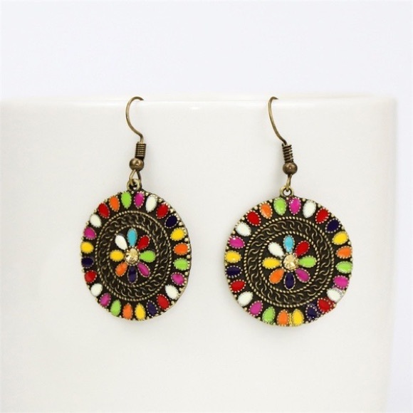 🔥3/$20 Sale🔥 Antique Gold Multi Color Medallion Earrings - Picture 2 of 3